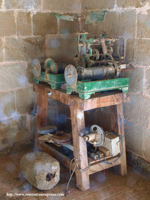 MAQUINARIA DEL RELOJ